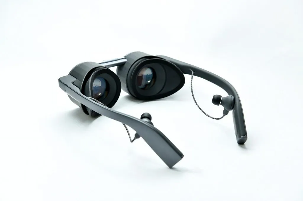 Я бы лучше относился к VR, если бы все VR гарнитуры выглядели так