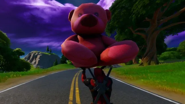 Fortnite: гигантский розовый мишка